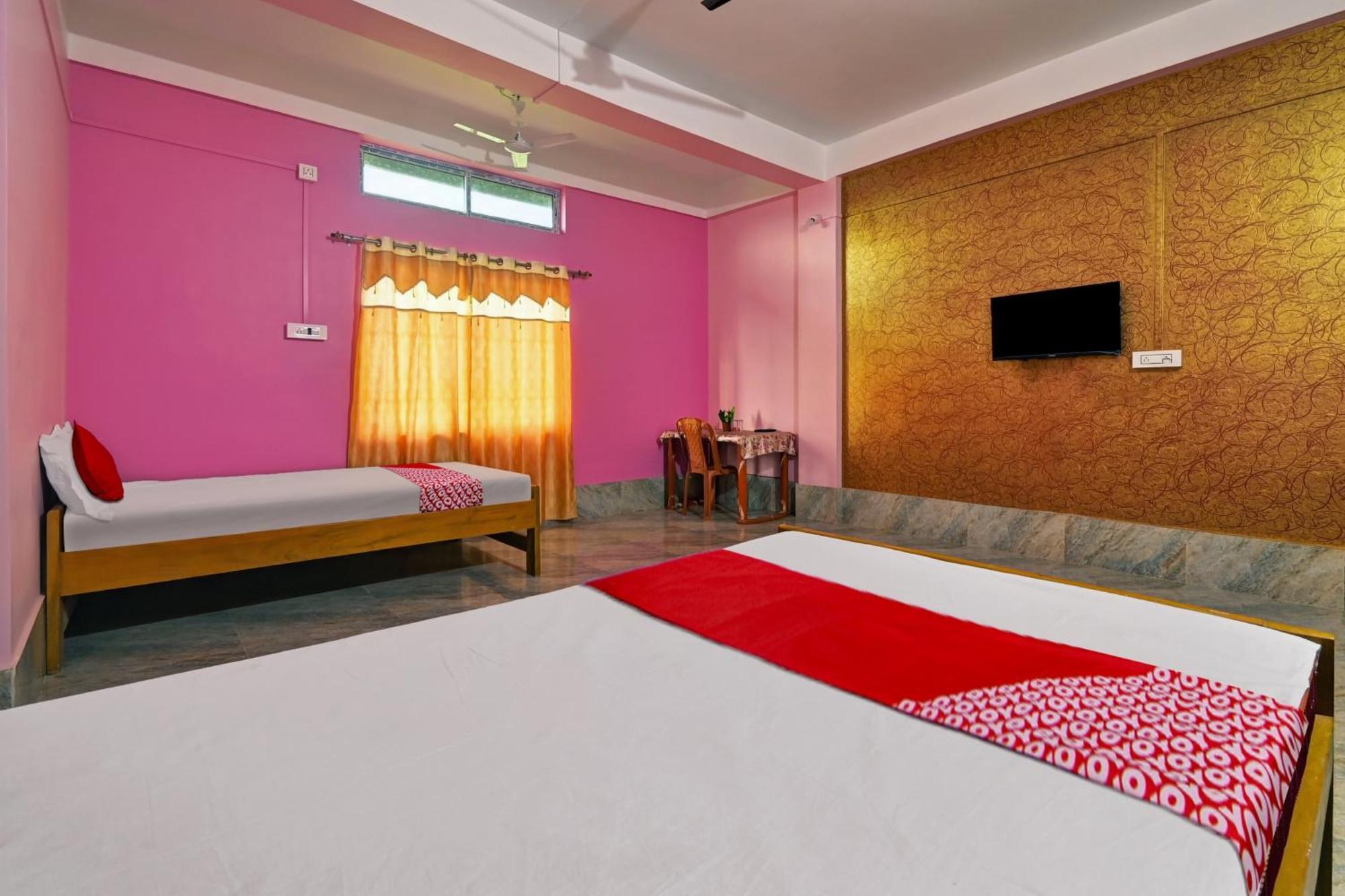 Oyo Flagship The Brahmaputra Homestay Γουβαχάτι Εξωτερικό φωτογραφία